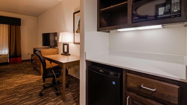 Best Western Plus Ardmore Inn & Suites image 10